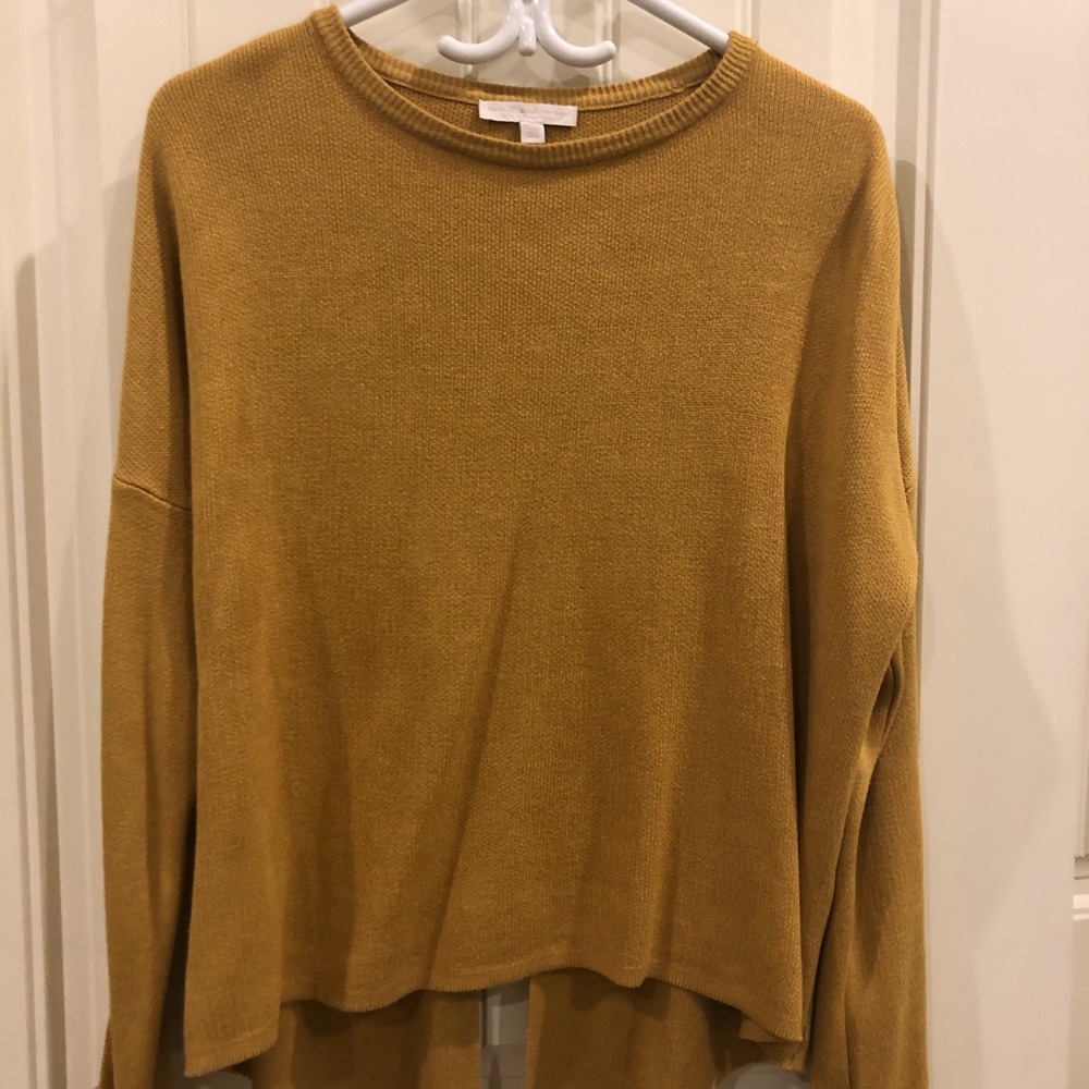 Open Back Sweater - Picture 2 of 3